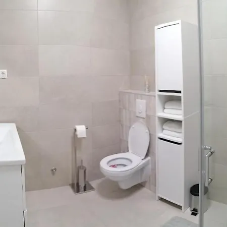 Wioletta Ciovo Okrug Gornji Trogir