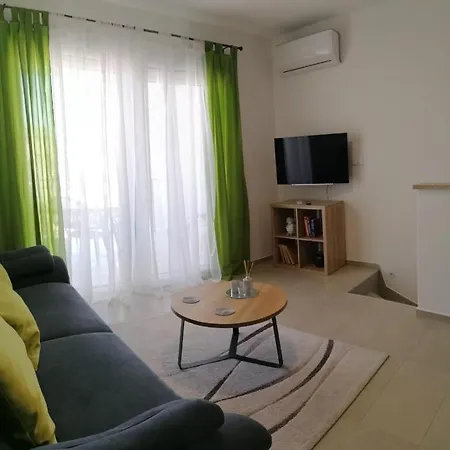 Wioletta Ciovo Okrug Gornji *